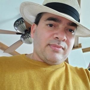 Meet your Posher, Felix